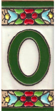Charger l'image dans la galerie, Chiffres et lettres en céramique. Modèle "Fleur Verte" - Dimensions 3,5 x 7,5 cm