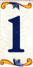 Charger l'image dans la galerie, Chiffres et lettres en céramique. Modèle "Craquelé". Taille 7,5 x 15 cm