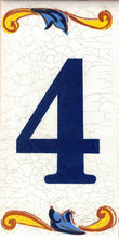 Charger l'image dans la galerie, Chiffres et lettres en céramique. Modèle "Craquelé". Taille 7,5 x 15 cm