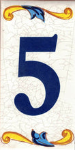 Charger l'image dans la galerie, Chiffres et lettres en céramique. Modèle "Craquelé". Taille 7,5 x 15 cm