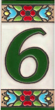 Charger l'image dans la galerie, Chiffres et lettres en céramique. Modèle "Fleur Verte" - Dimensions 3,5 x 7,5 cm