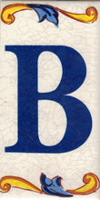 Charger l'image dans la galerie, Chiffres et lettres en céramique. Modèle "Craquelé". Taille 7,5 x 15 cm