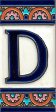 Charger l'image dans la galerie, Chiffres et lettres en céramique. Modèle "Arche Bleue" - Dimensions 5,5 x 10,5 cm