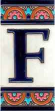Charger l'image dans la galerie, Chiffres et lettres en céramique. Modèle "Arche Bleue" - Dimensions 5,5 x 10,5 cm