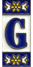 Charger l'image dans la galerie, Chiffres et lettres en céramique. Modèle "Bleu" - Dimensions 3 x 7 cm