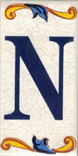 Charger l'image dans la galerie, Chiffres et lettres en céramique. Modèle "Craquelé". Taille 7,5 x 15 cm