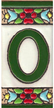 Cargar imagen en el visor de la galería, Números y Letras en cerámica. Modelo &quot;Flor Verde&quot; - Tamaño 3,5 x 7,5 cms
