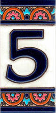 Cargar imagen en el visor de la galería, Números y Letras en cerámica. Modelo &quot;Arco azul&quot; - Tamaño 5,5 x 10,5 cms
